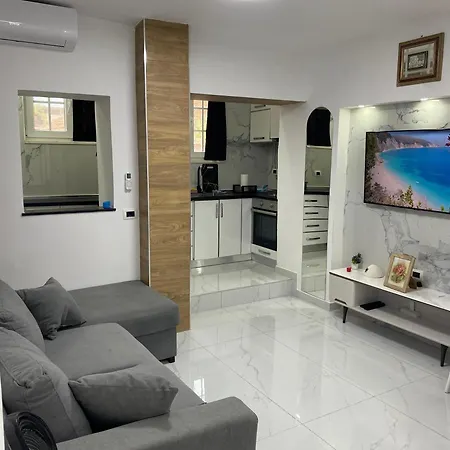 Sya Cozy Near Center Daire Tiran