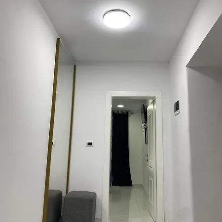 Daire Sya Cozy Near Center Tiran